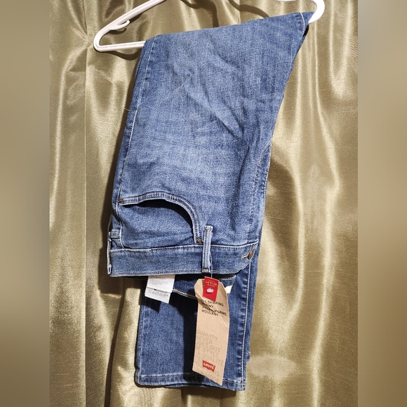 Levis Shaping Skinny Jeans size 18S - Picture 4 of 4